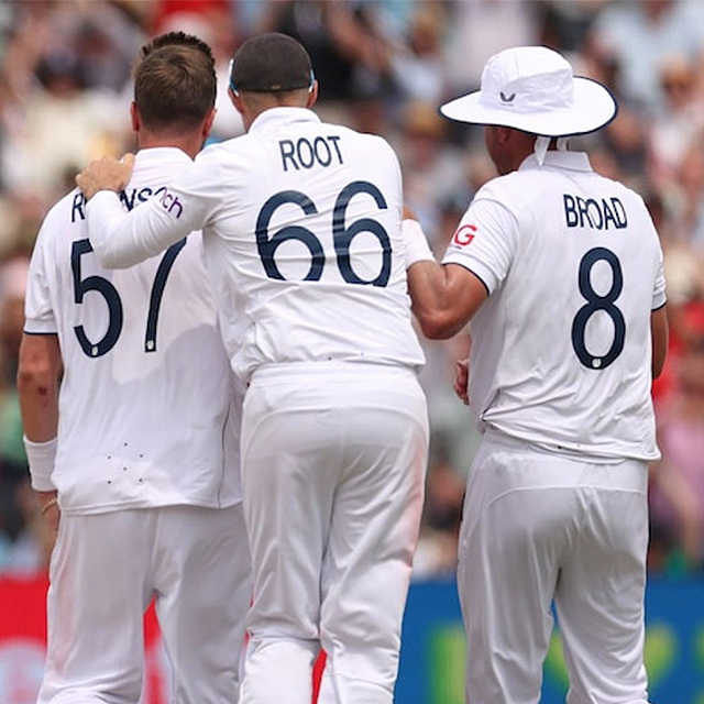 English cricketers huddle at the Ashes