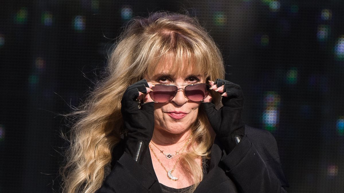 Stevie Nicks finally responded to ‘Daisy Jones & the Six’