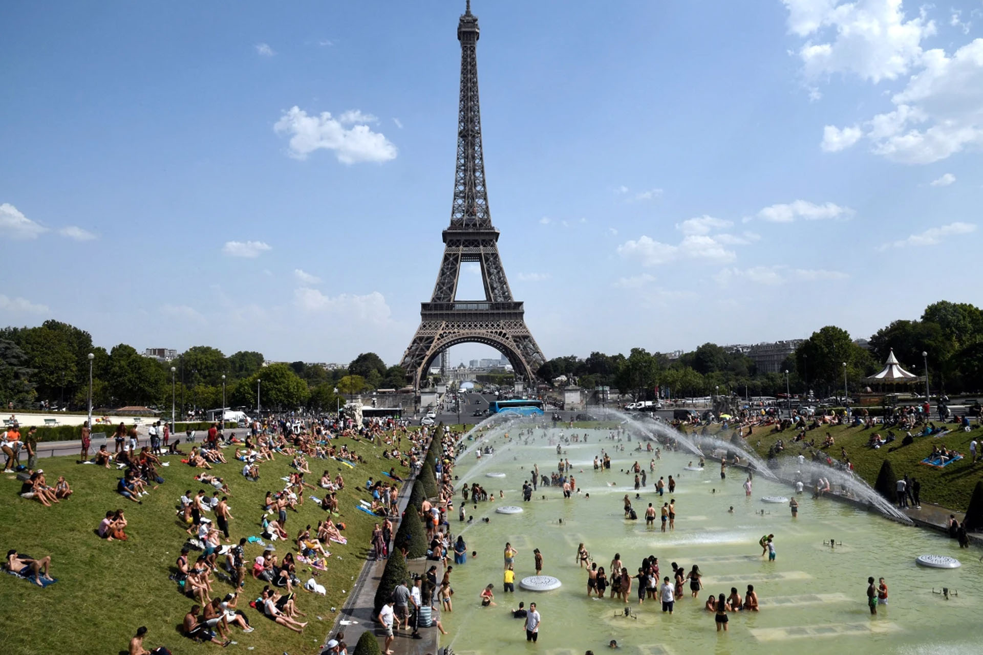 Where to eat, drink, stay and shop in Paris: the Esquire guide