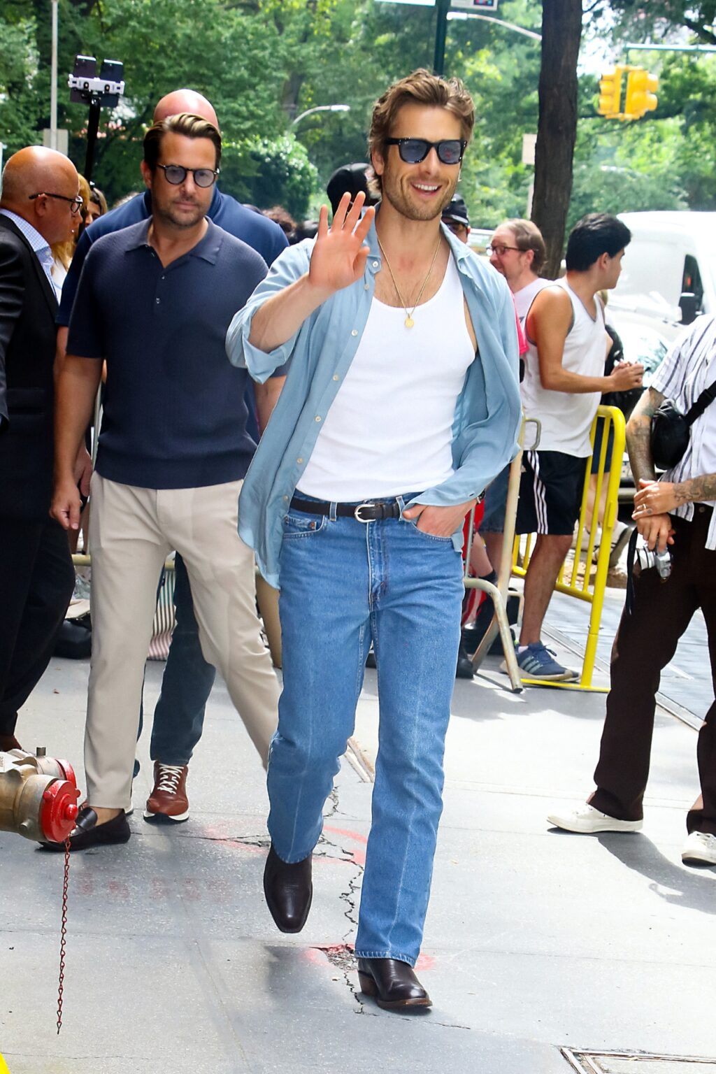 Glen Powells Style Evolution A Look At The Life And Love Of Glen Powell Fashion Transformation - 81h1ore