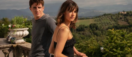 Paul Mescal and Daisy Edgar-Jones in Normal People
