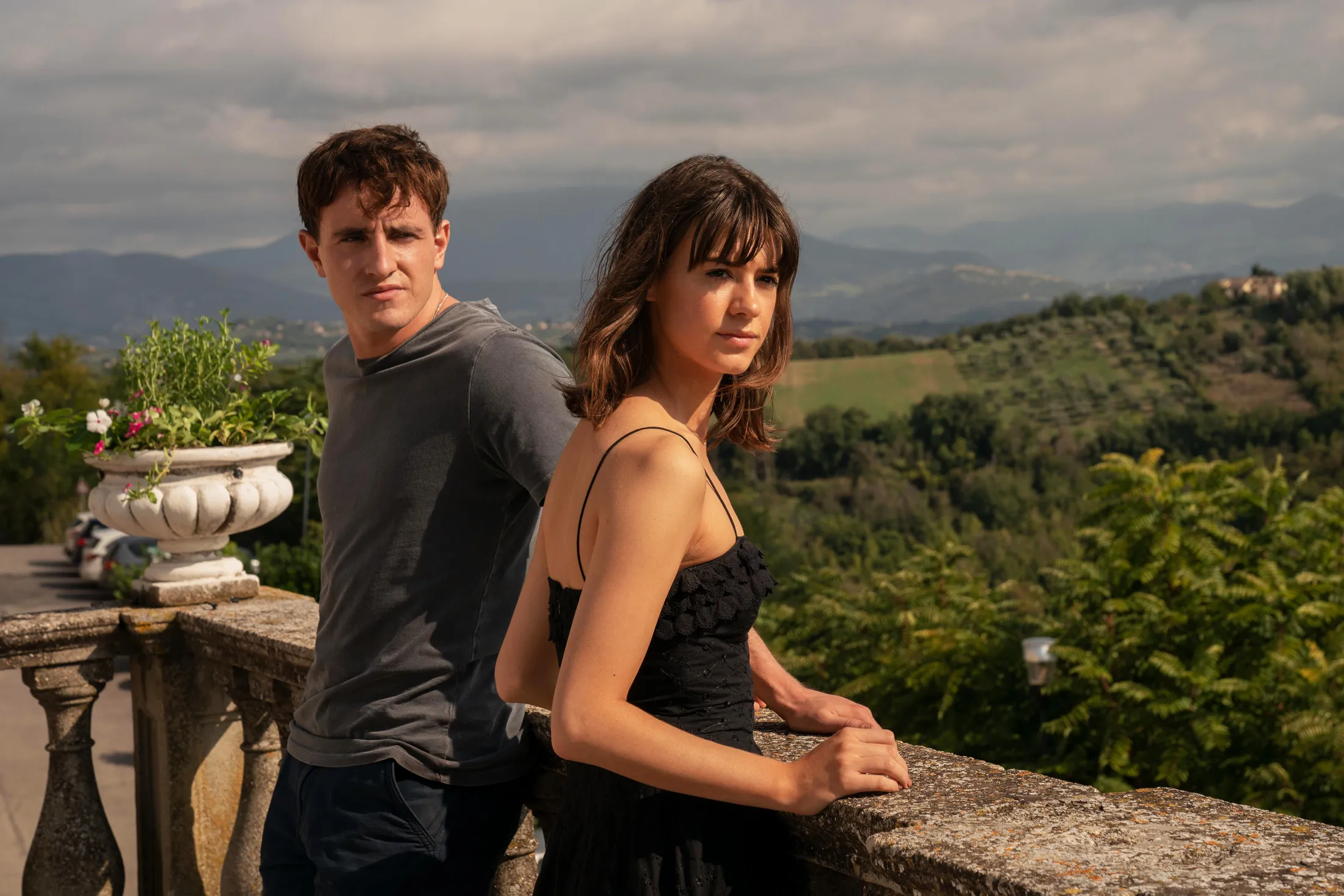 Paul Mescal and Daisy Edgar-Jones in Normal People