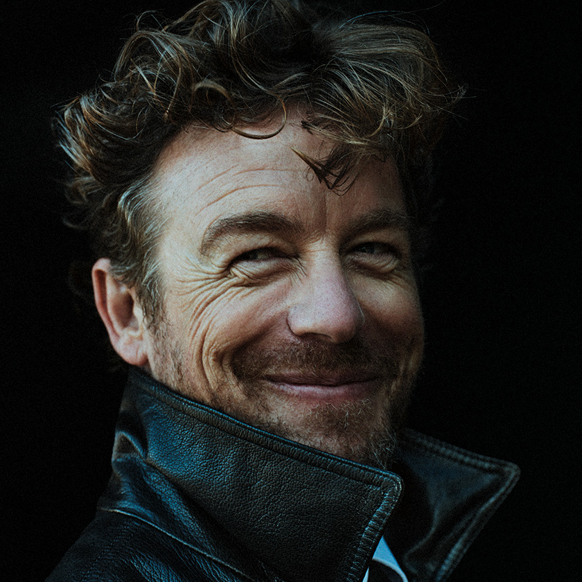 Simon Baker is breaking free