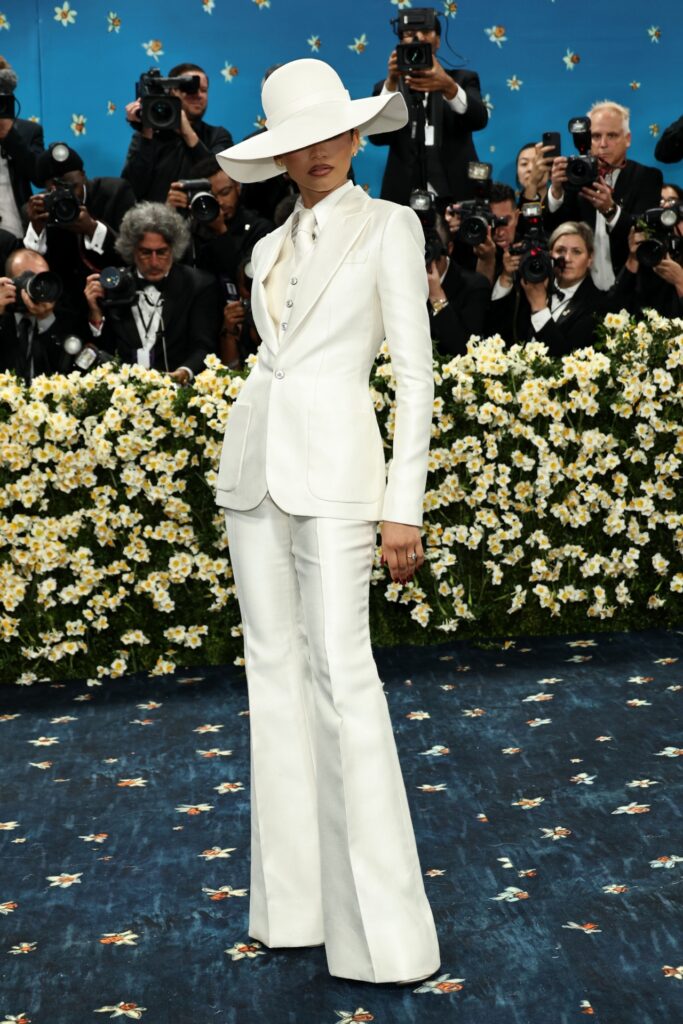 Zendaya met gala 2025 red carpet