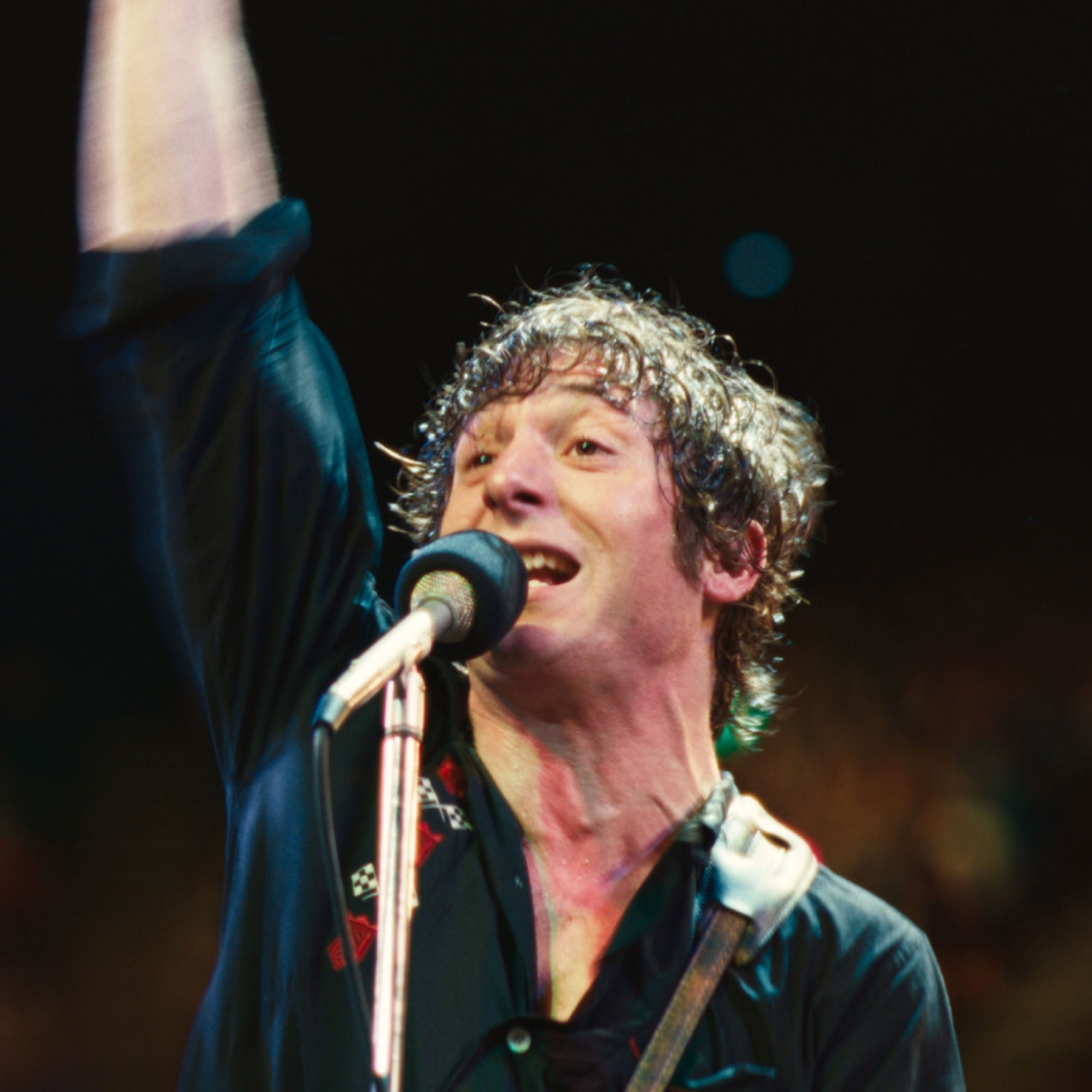 jeremy allen white as bruce springsteen