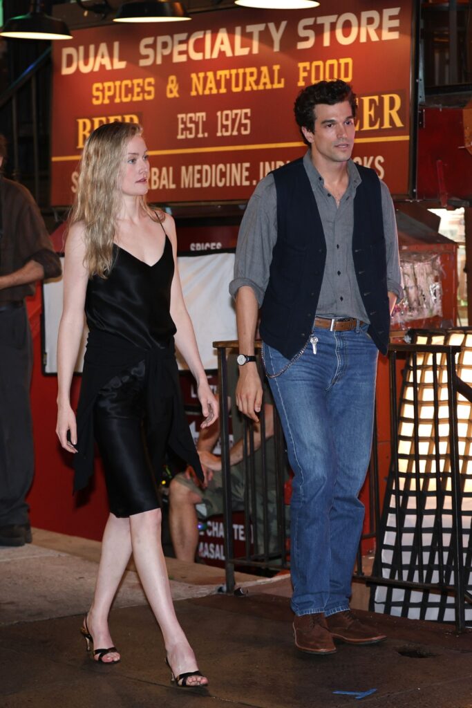 paul kelly and sarah pidgeon filming american love story in new york city