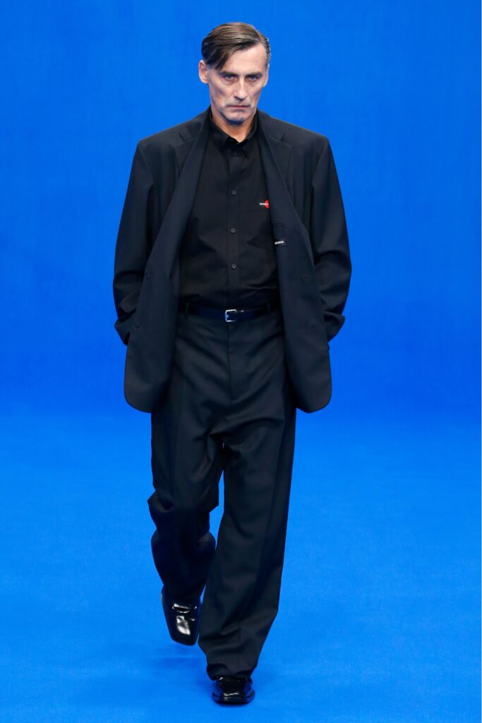 balenciaga mastercard logo