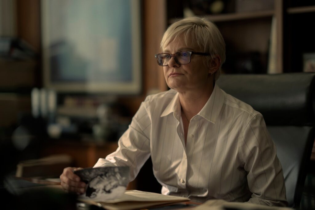 martha plimpton in task
