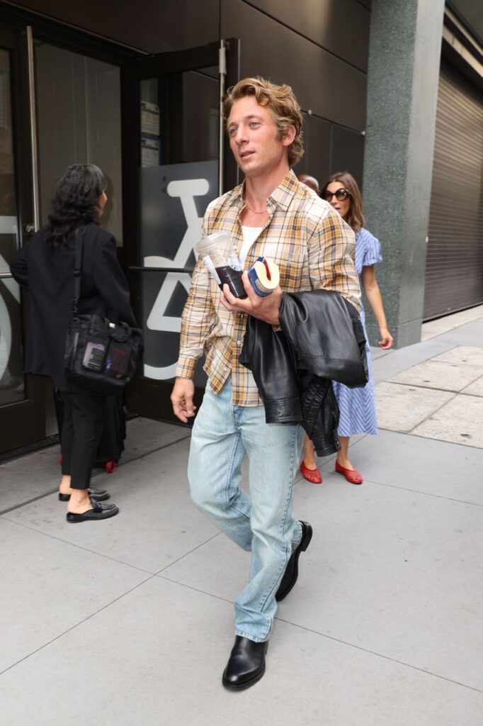 jeremy allen white