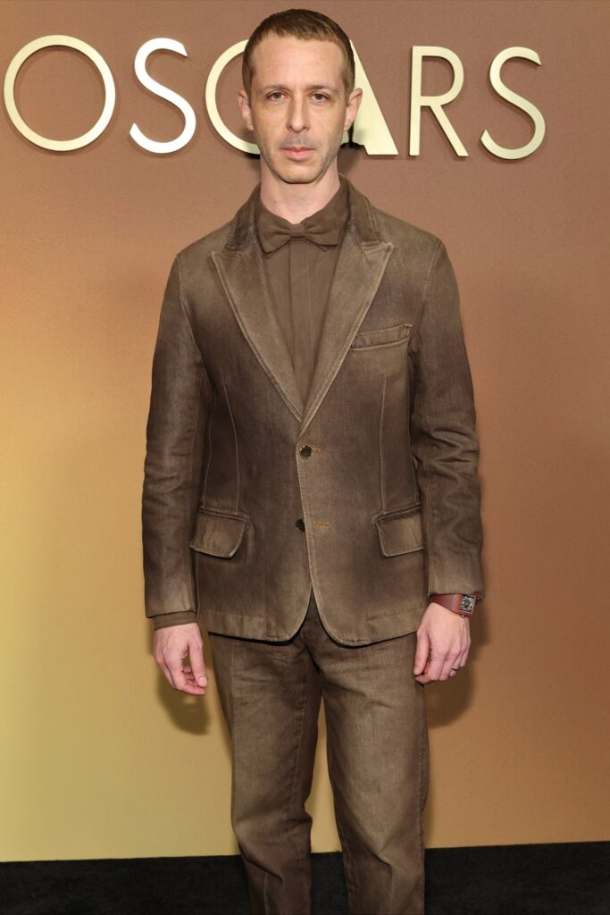 jeremy strong governors awards 2025 red carpet