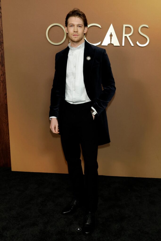 joe alwyn governors awards 2025 red carpet