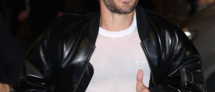 jonathan bailey wicked for good red carpet