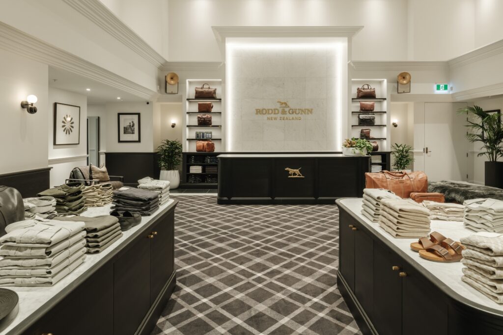 rodd & gunn the lodge little collins